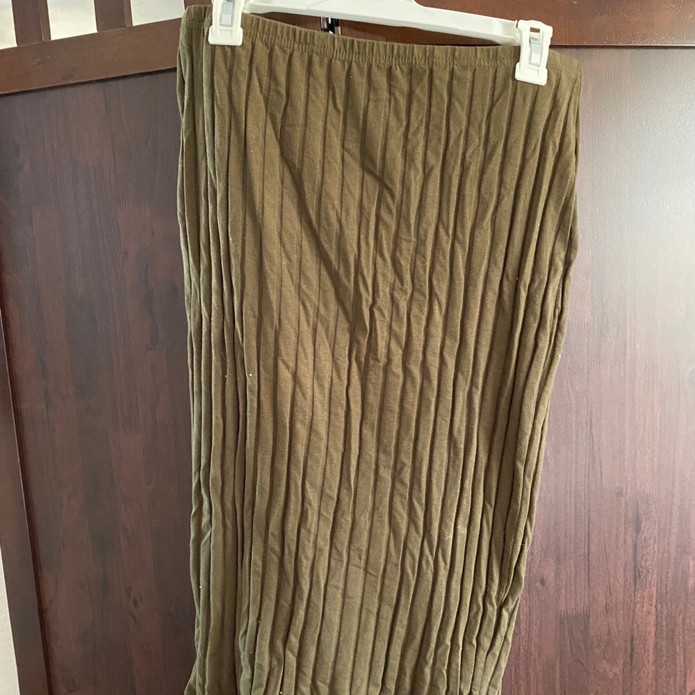 Olive green pencil ribbed skirt